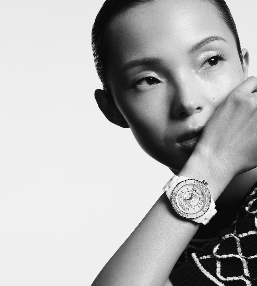 CHANEL レアアイテム MODERN RENAISSANCE 2012/13 Pre - owned Chanel J12 Diamond Set - Pre - owned Watches